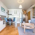 In 50616 Apartamento *